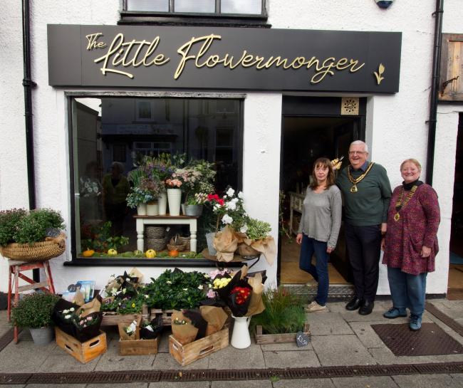 New florist – which has ‘simple ethos’ based around eco-friendliness and sustainability – opens its doors on Rhuddlan High Street