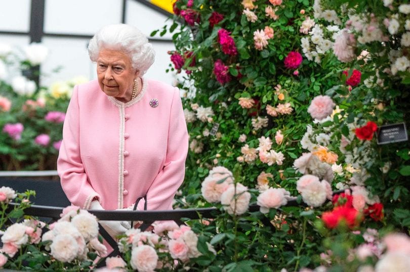 Queen hiring a florist to travel to all her different royal homes