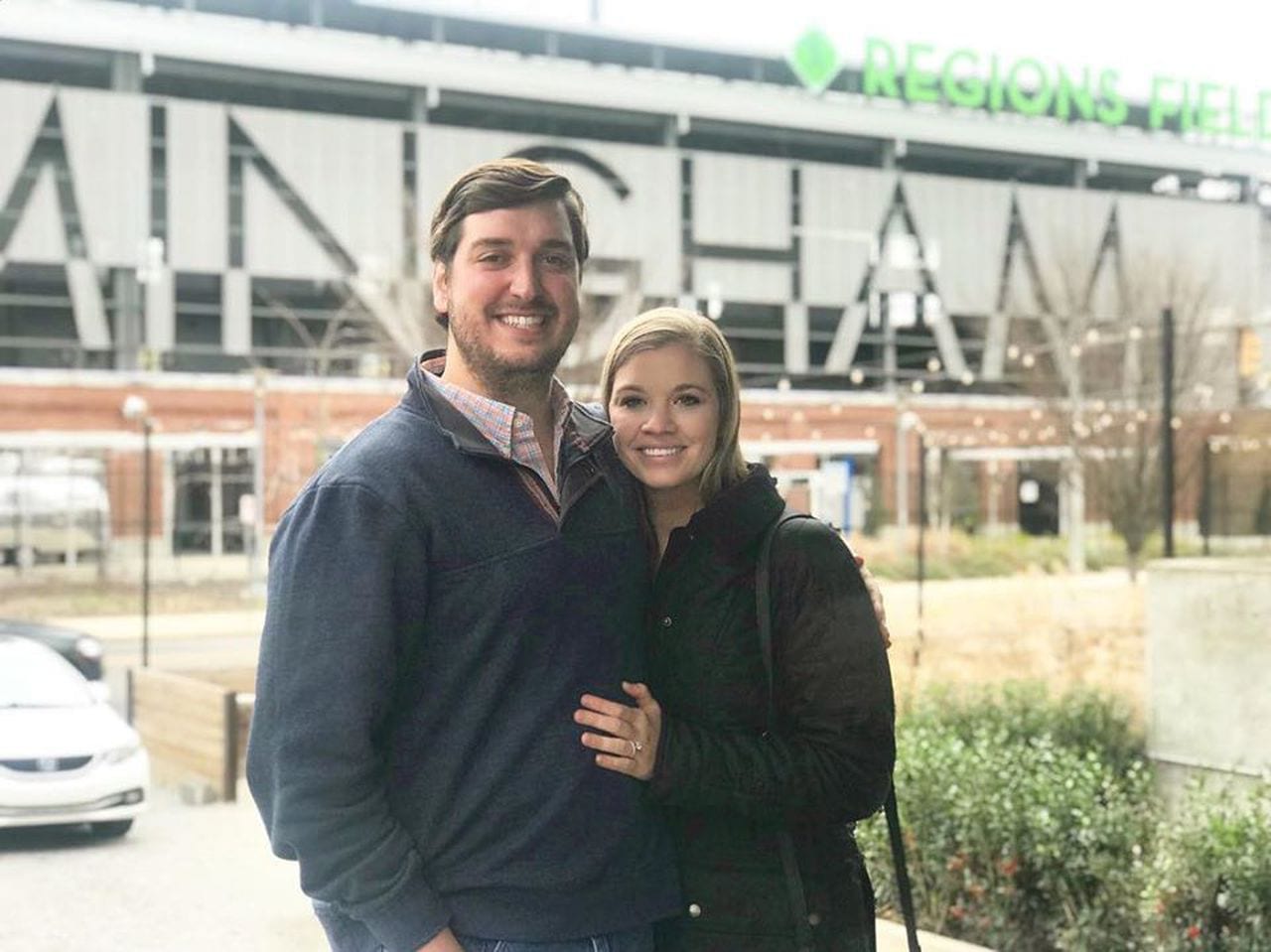 Alabama bride-to-be donates flowers from postponed wedding