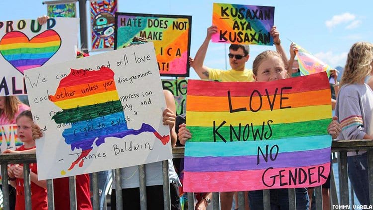 Alaska Town Rallies Around Same-Sex Couple Denied Service by Florist