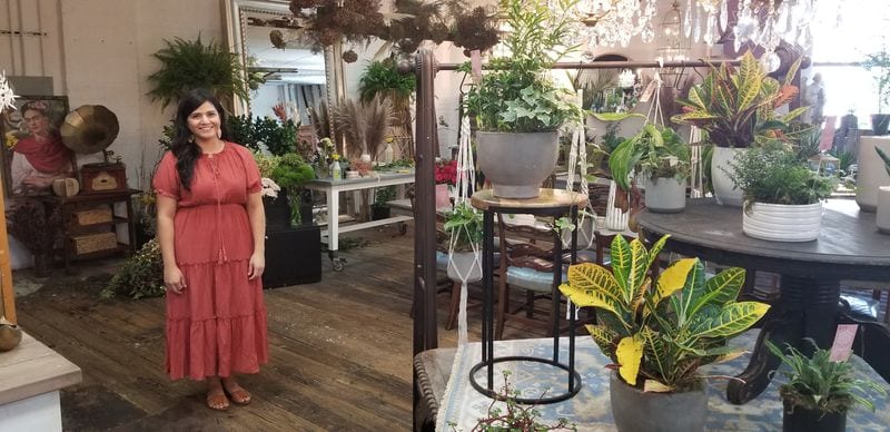 New downtown Aurora flower shop blooms in midst of pandemic