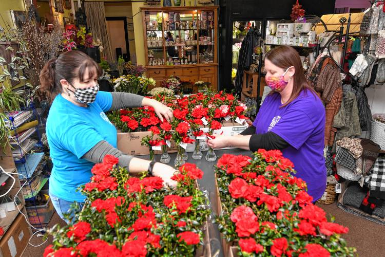 Community steps up with flower donation drive for nursing homes