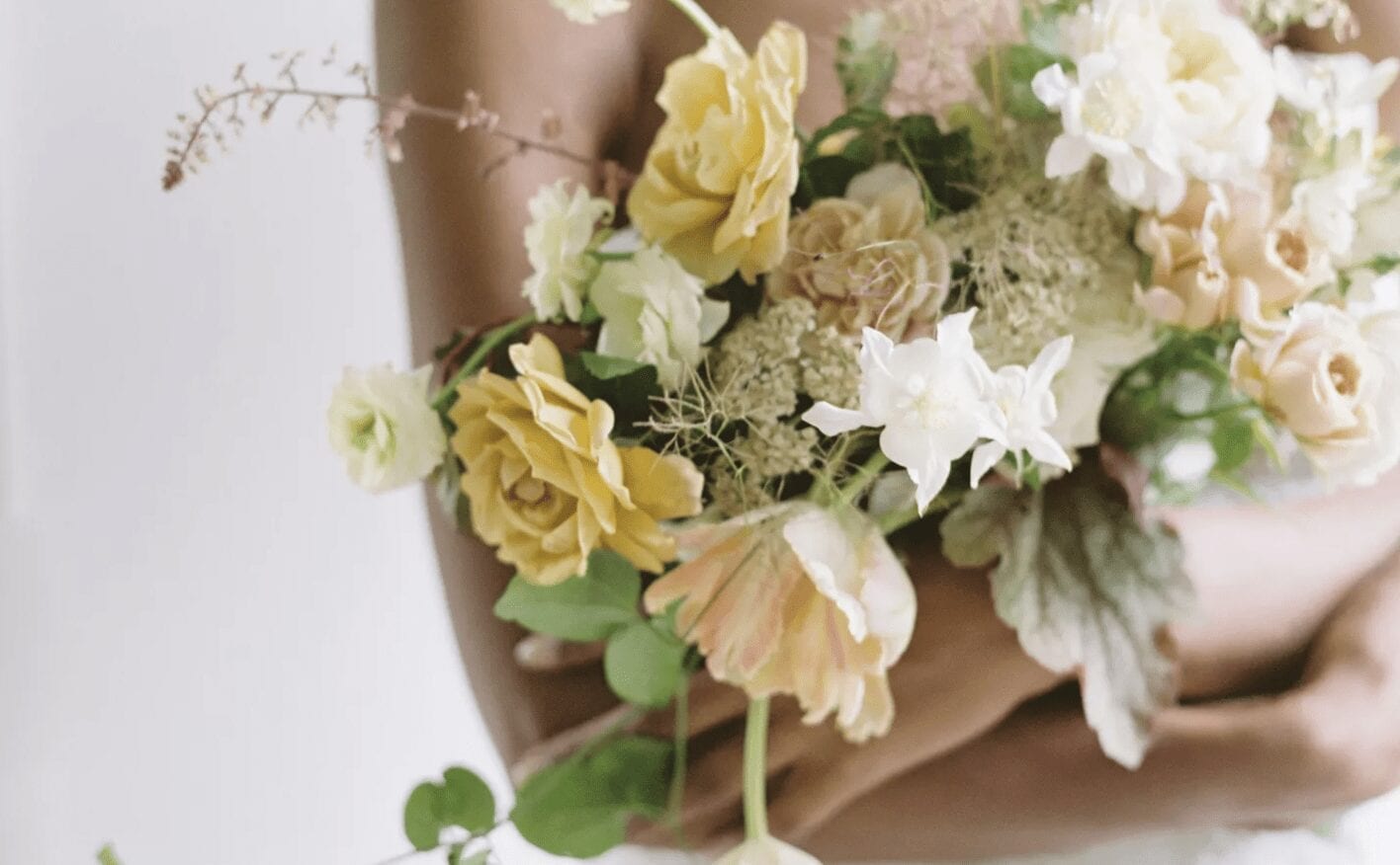 16 Inspiring Tulip Wedding Bouquets for Any Season