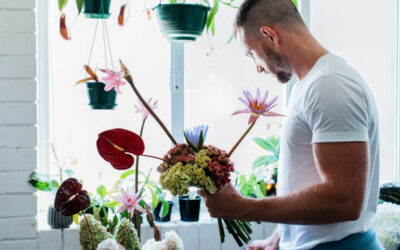 Rocks, Mountains and Caves Inspire the Eye-Catching Arrangements of Sydney’s Colourblind Florist