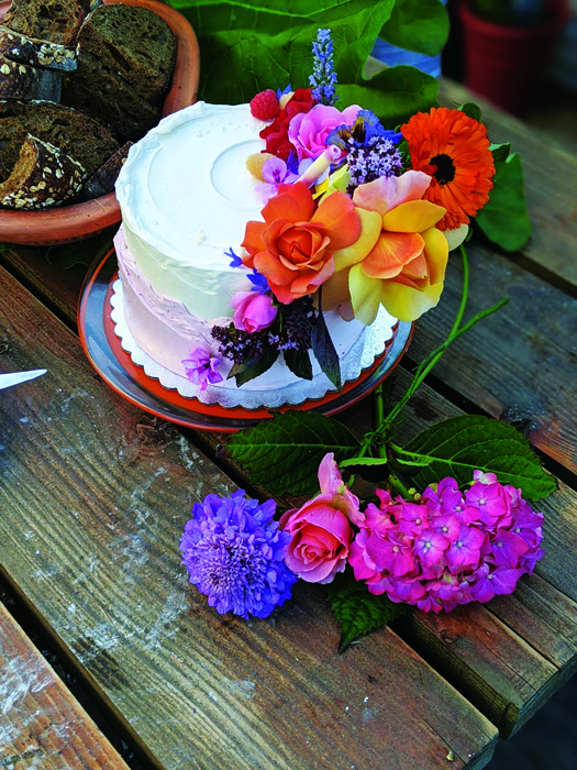 The Edible Flower - Edible Flower Cakes are back! I'm reopening my