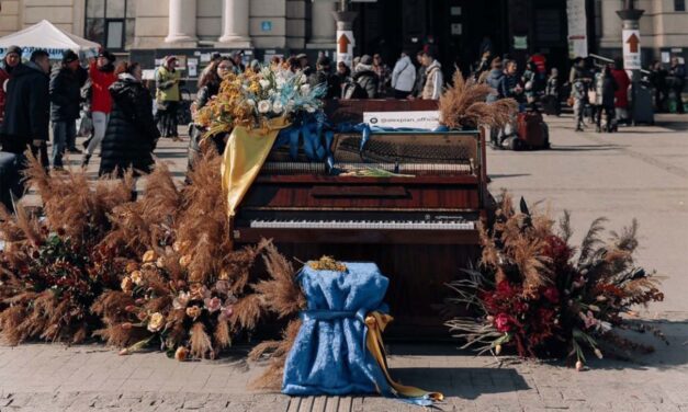 Ukrainian Florist Creates Floral Installation in Lviv