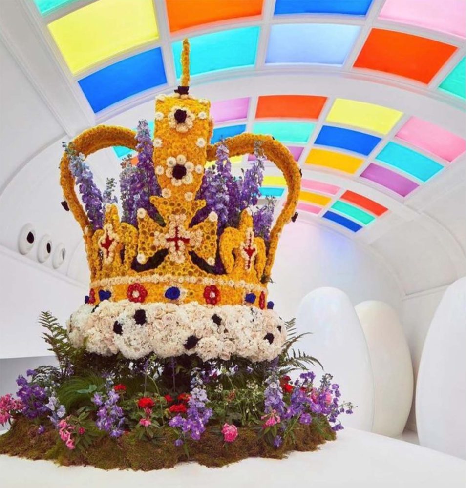 Large crown floral display