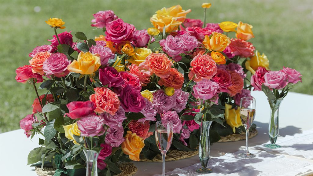 country rose centerpiece