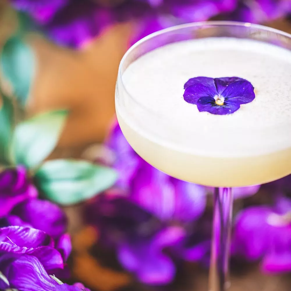 Edible-Flower-for-cocktail