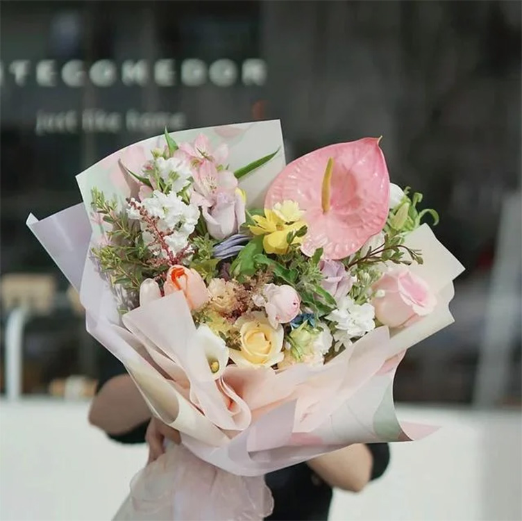 Korean flower arrangements make for modern whimsy