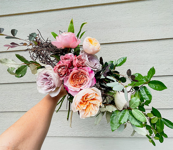 How to Create Beautiful Hand-Wrapped Bouquets - Cascade Floral Wholesale