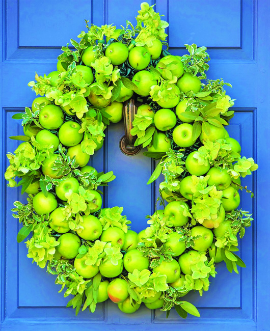 wreath green apples