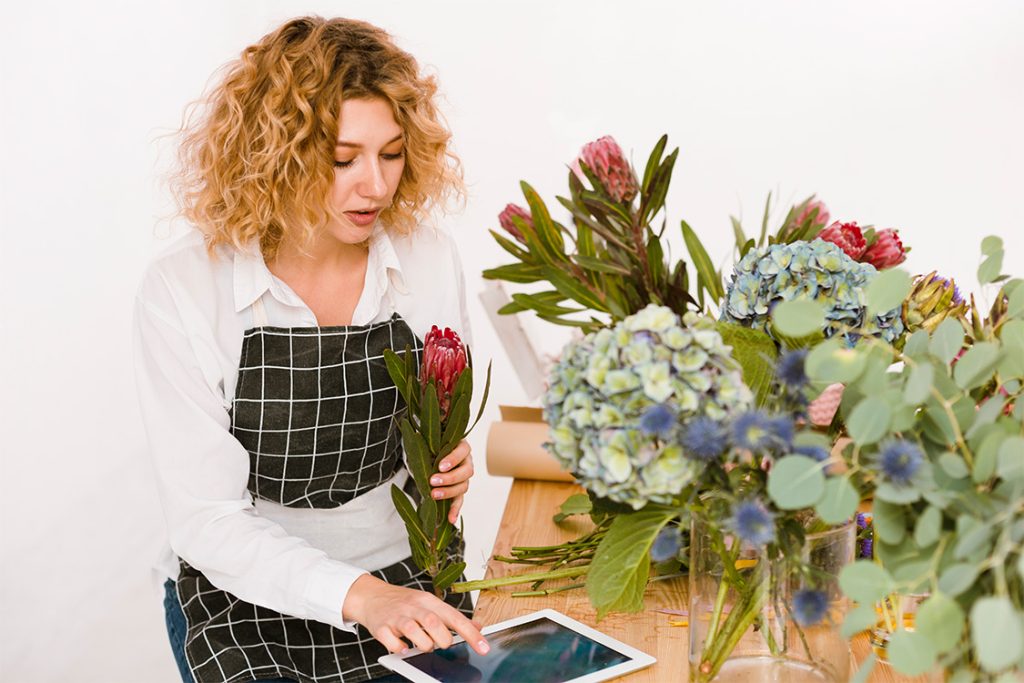 florist using her ipad