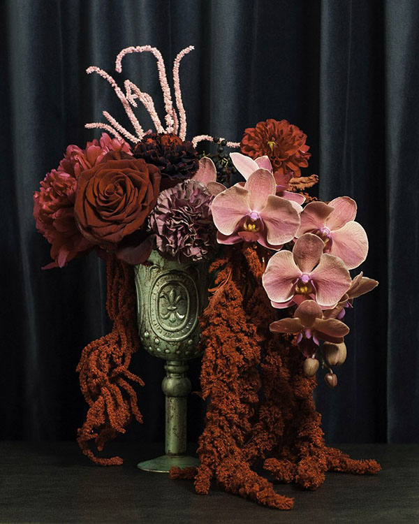 DEEP REDS IN VERDIGRIS  Amaranth with roses, dahlias, and orchids. (via inflorescent)
